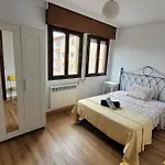 Con Cocina Abierta Y Vistas Verdes Lejlighed *