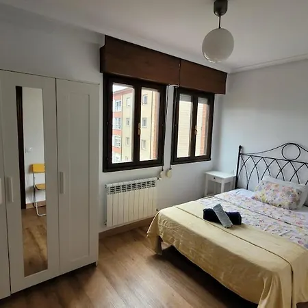 Con Cocina Abierta Y Vistas Verdes Appartement